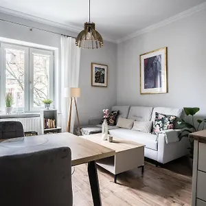 Apartment Old Town Heart Ii - New Town Square - Just Renovated!, Warschau
